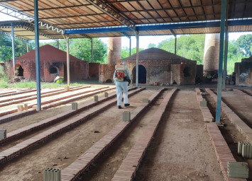 Ação de Combate à Dengue Hoje, a Secretaria Municipal de Saúde, em conjunto com a Coordenação de Vigilância Epidemiológica, realizou a borrifação em pontos estratégicos da cidade, como medida de comb