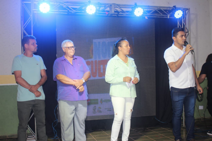 Prefeita Jakeline juntamente com os vereadores Silvany , Mabil Moreira e Sanderley Ramos