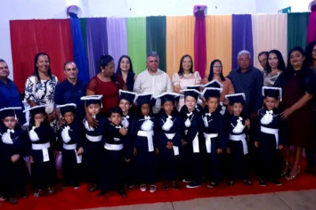 SOLENIDADE DA FORMATURA DOS ALUNOS DO PRÉ-ESCOLAR TURMA PROFESSORA IVONEIDE VIANA DA SILVA DANTAS/2019 CMEI - Maria da Glória Cabral Moreno.