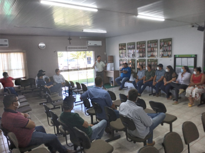 Dia 02/02/2022- Reunião entre Prefeitura, Câmara Legislativa e representantes do Morro do Amaral.
