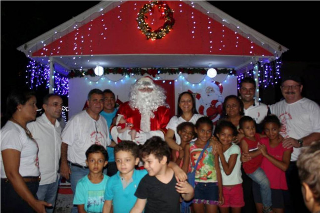 Prefeitura Municipal de Figueirópolis-Ano 2015-“Natal de amor”