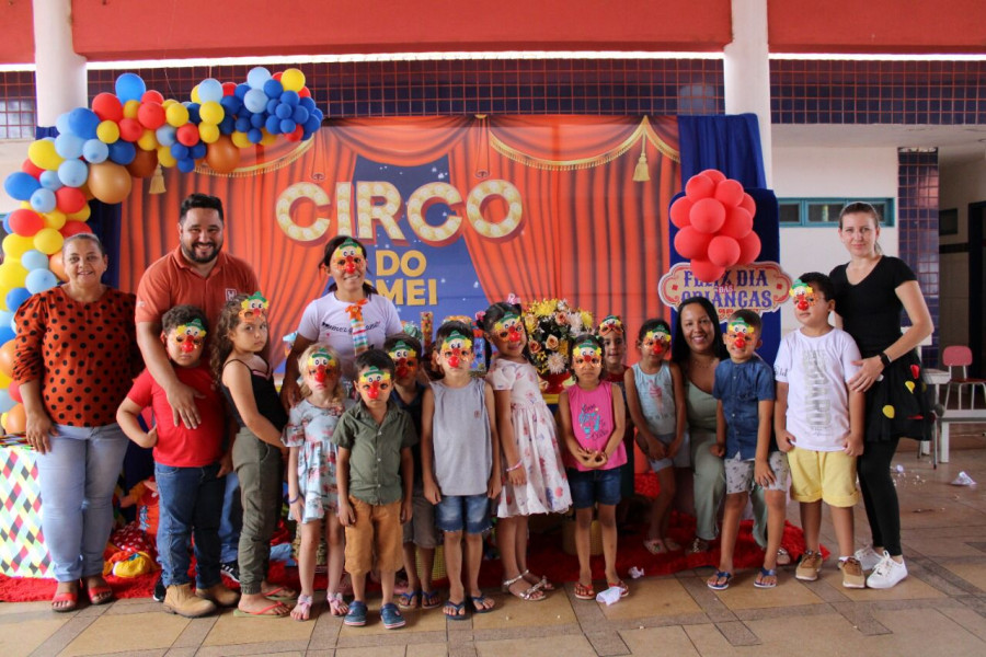 Prefeitura Municipal juntamente com a Secretaria de Educação realiza comemoração ao Dia das Crianças.